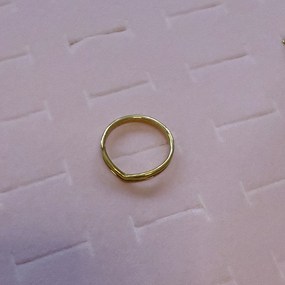 V ring - Picture 2 of 2